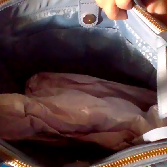 Kate Spade Clutch with Removable Strap. - Picture 8 of 8